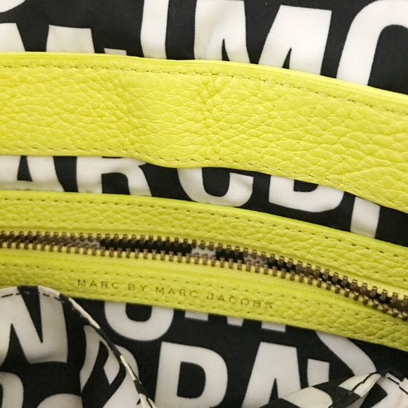 Marc Jacobs Cross Body Bag - Picture 3 of 3