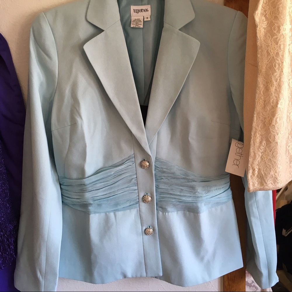 NWT gorgeous crêpe jacket aqua rhinestone buttons