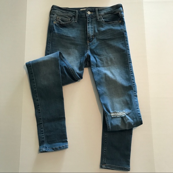 Abercrombie & Fitch Denim - A&F slightly distressed jeans