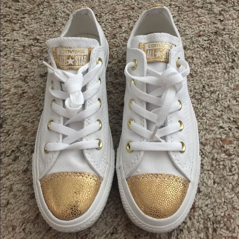 Women's chucks