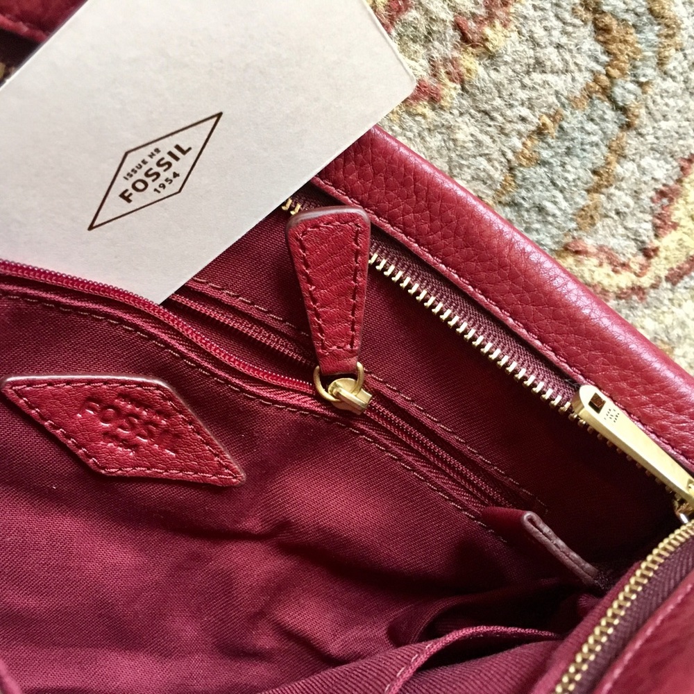 NWT Fossil Preston Cross-Body Bag, Wine - Picture 2 of 6