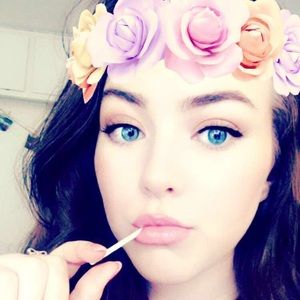 Meet your Posher, Kenzie