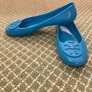 Blue Tory Burch Round-Toe Jelly Flats