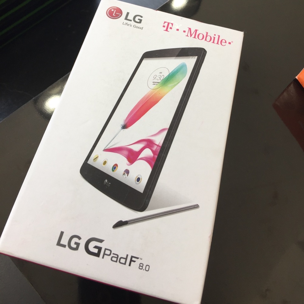 Selling a LG tablet