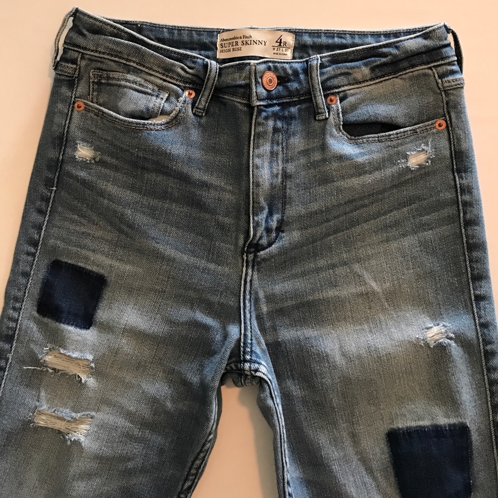 A&F Super Skinny high rise jeans - Picture 3 of 4