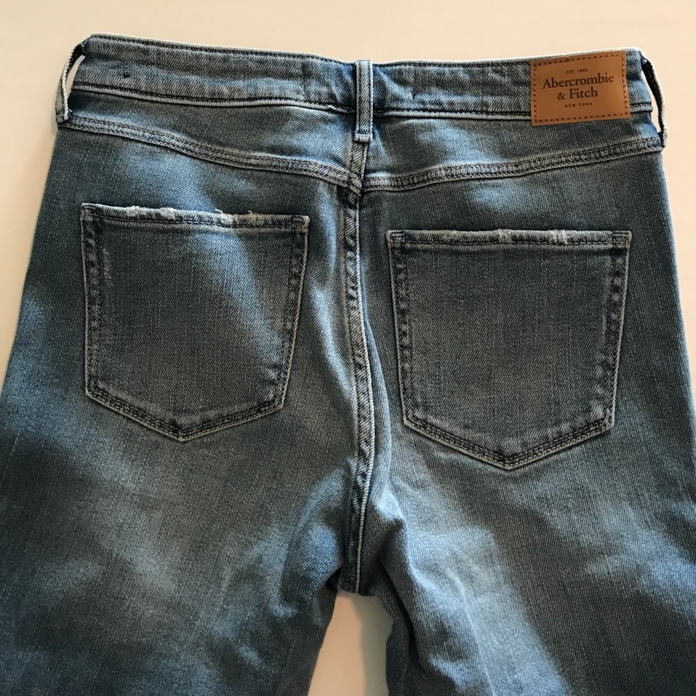 A&F Super Skinny high rise jeans - Picture 4 of 4