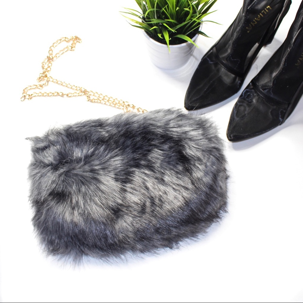 SALE‼️ | new | grey fur bae bag