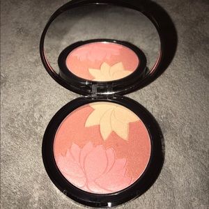 MannaKadar Beauty blush & highlighter MannaKadar Beauty blush & highlighter