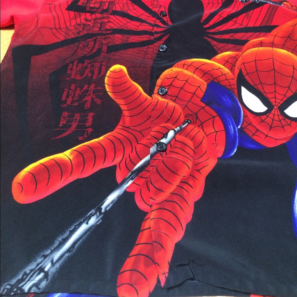 Marvel Comics Spider-Man Shirt Size Medium 12-14 - Picture 6 of 6