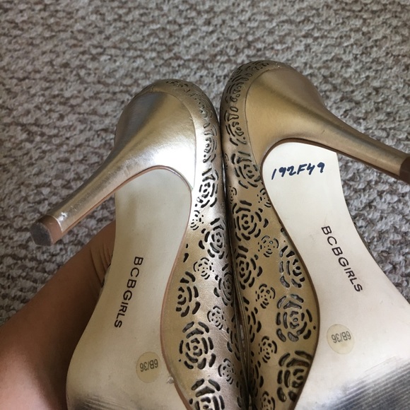 BCBG Gold Rose Peep Toe Heels - Picture 4 of 5