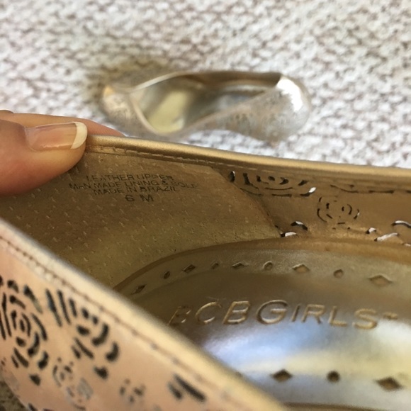 BCBG Gold Rose Peep Toe Heels - Picture 5 of 5