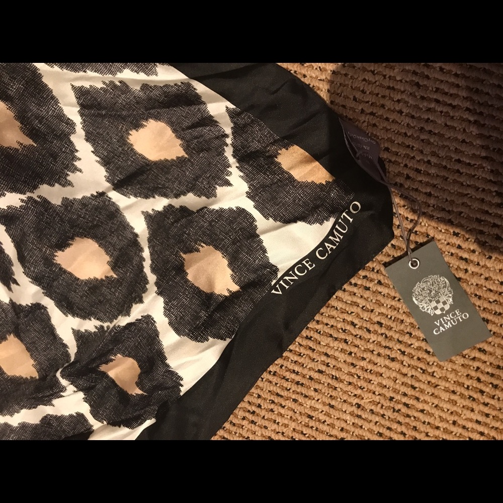NWT Vince camuto scarf!