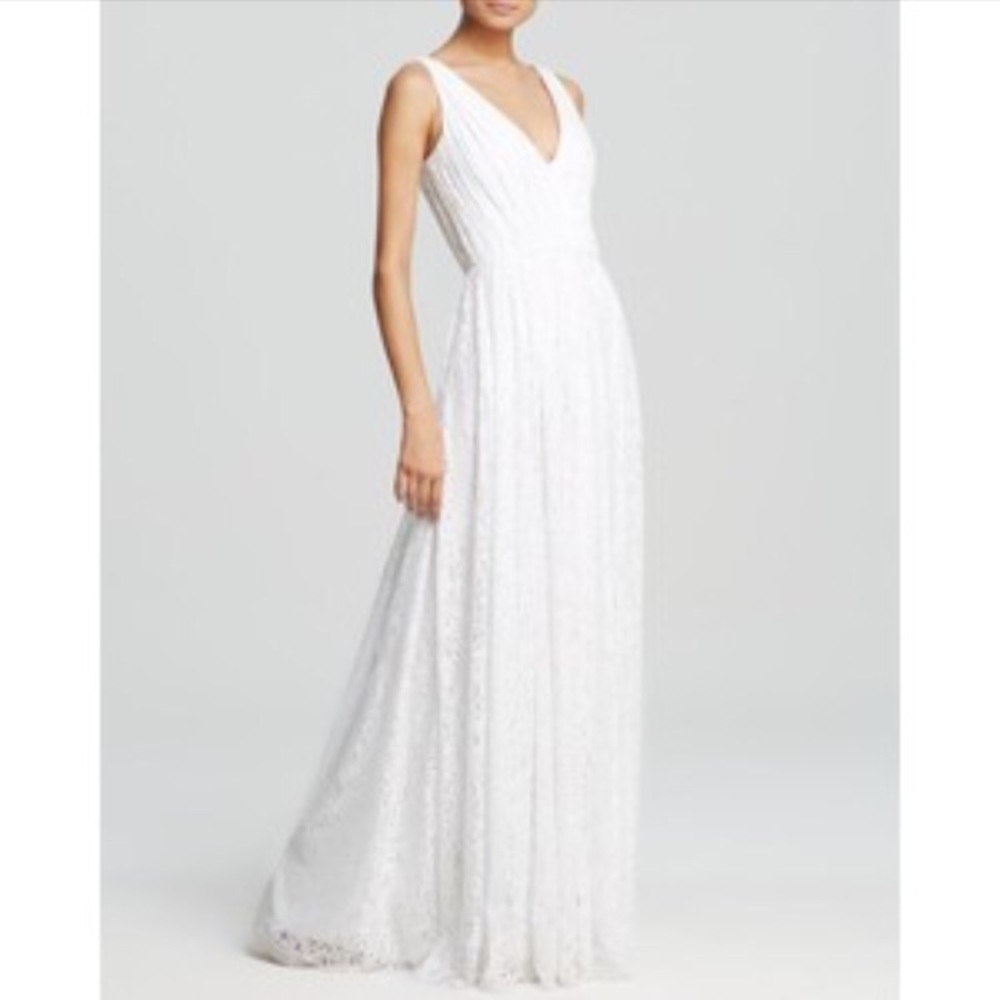 SOLD! VERA WANG Pintucked Lace Gown