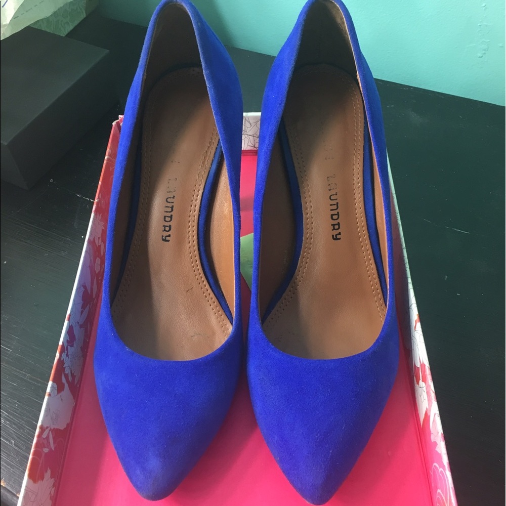 Chinese Laundry cobalt blue suede pumps 7.5 us