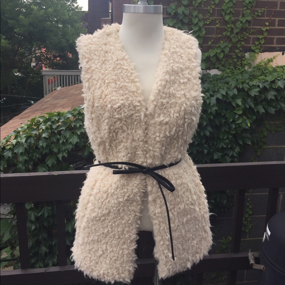 Fashion vest