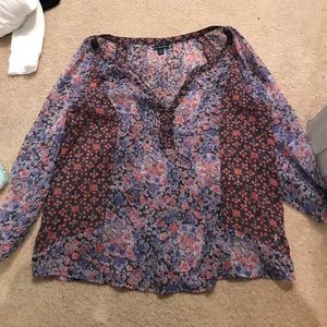 Quarter length sleeved blouse