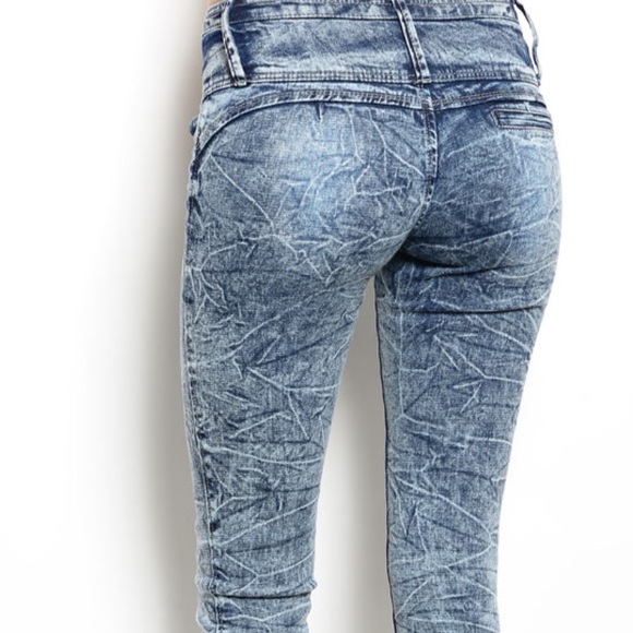 SOLD OUT - Picture 3 of 7