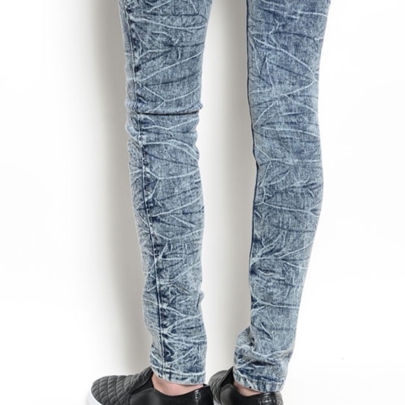 SOLD OUT - Picture 6 of 7