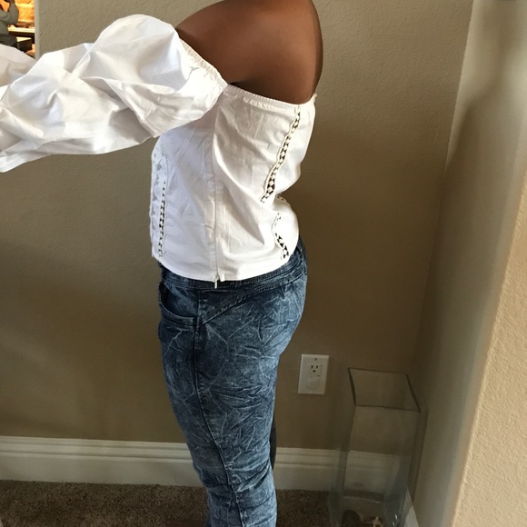 SOLD OUT - Picture 7 of 7