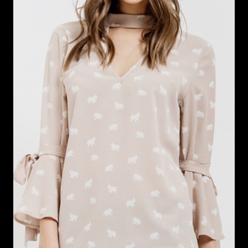 Bell sleeve top