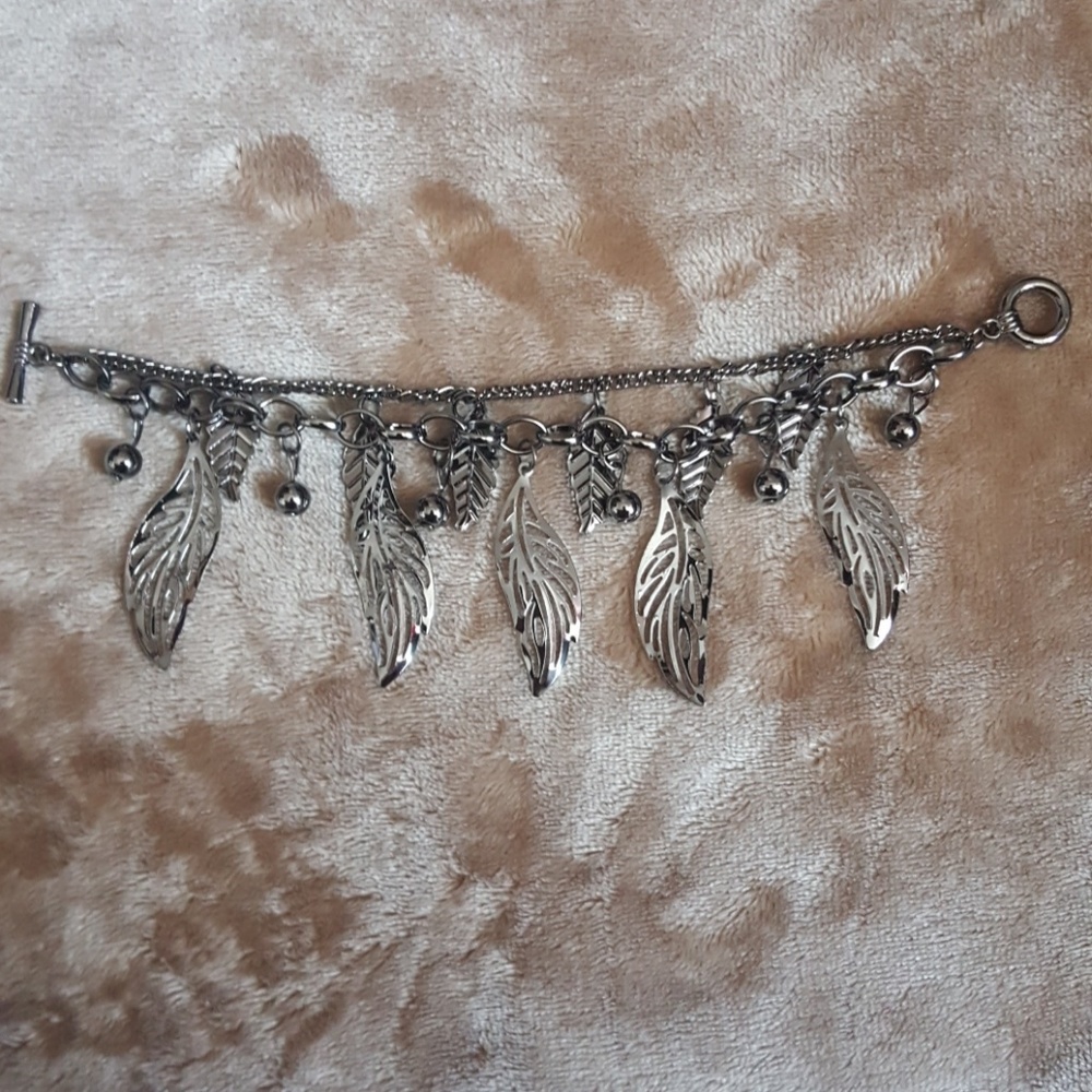 Feather bracelet
