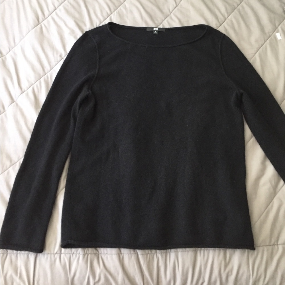 Black Uniqlo Cashmere Sweater