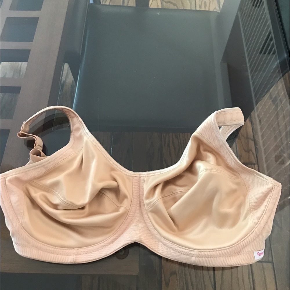 Freya nude sports bra!