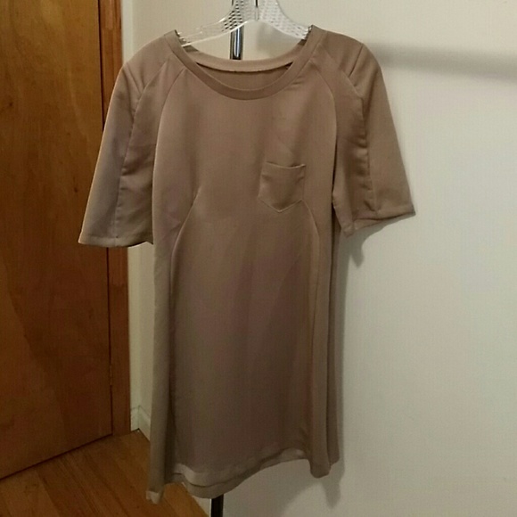 Gold satin dress - Picture 2 of 5