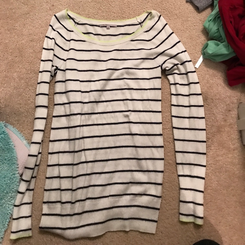 light long sleeved sweater