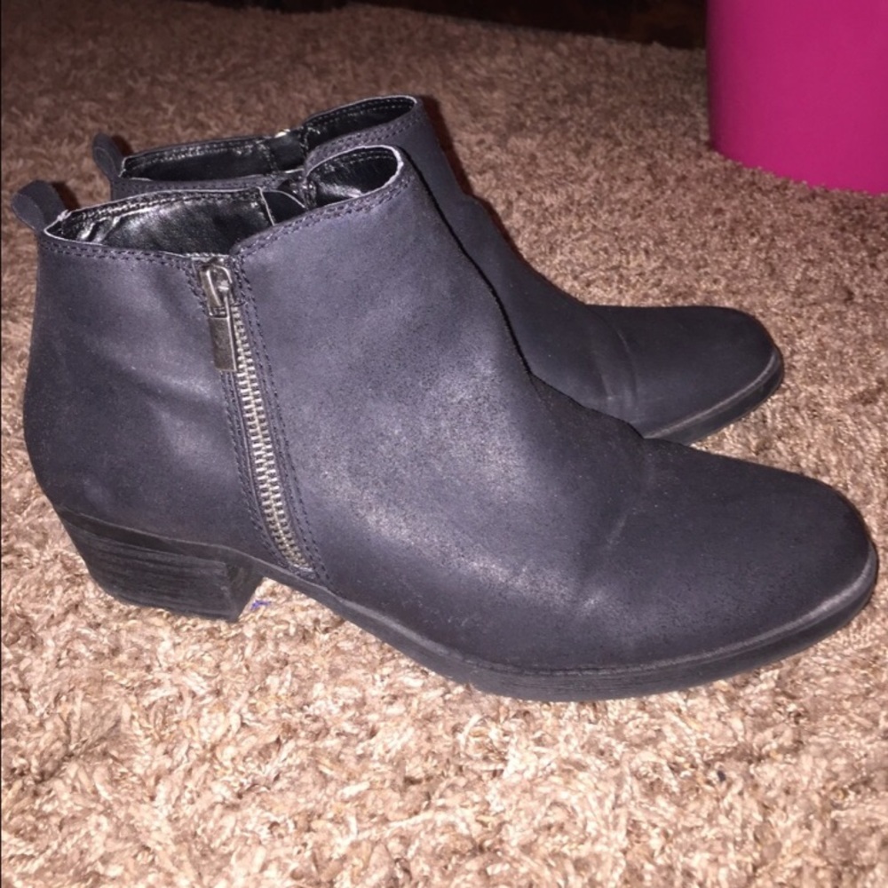 Black heeled booties