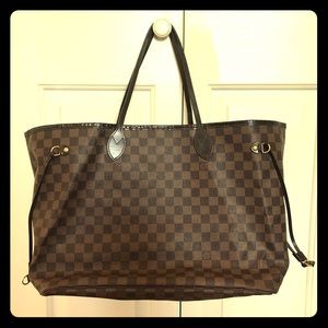 LV bad!Its biggest size!100% auth! 98% new