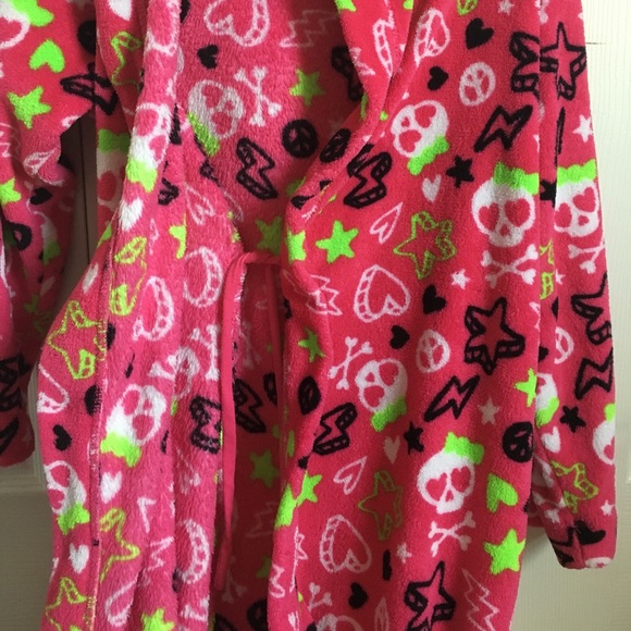 Plush Robe - Picture 4 of 4