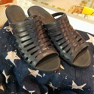Clark's navy slide on sandals