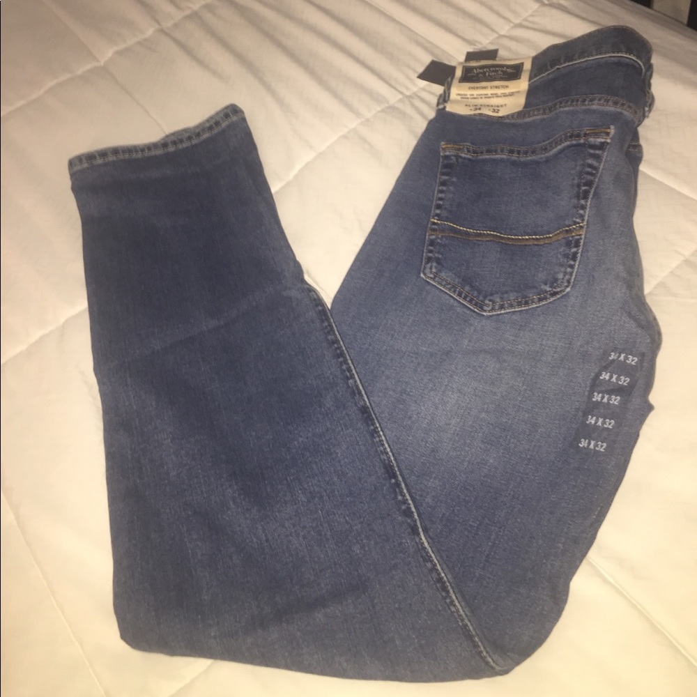A&F men's slim straight jeans