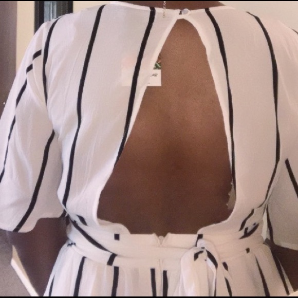 Black Striped Maxi Romper - NWT - Sz Med - Last 1 - Picture 3 of 4