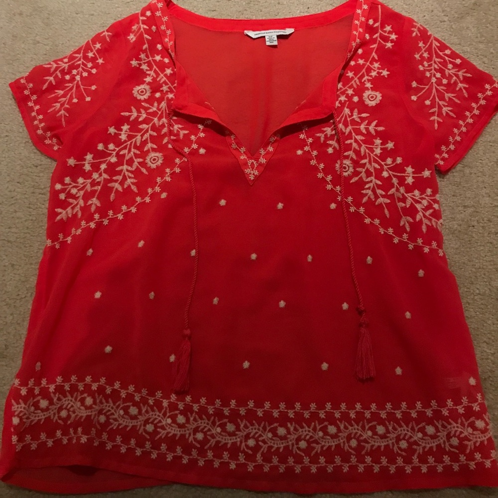 cute blouse!!