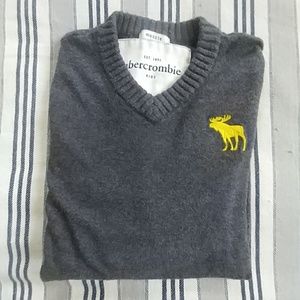 Abercrombie Boy's Medium light weight sweater