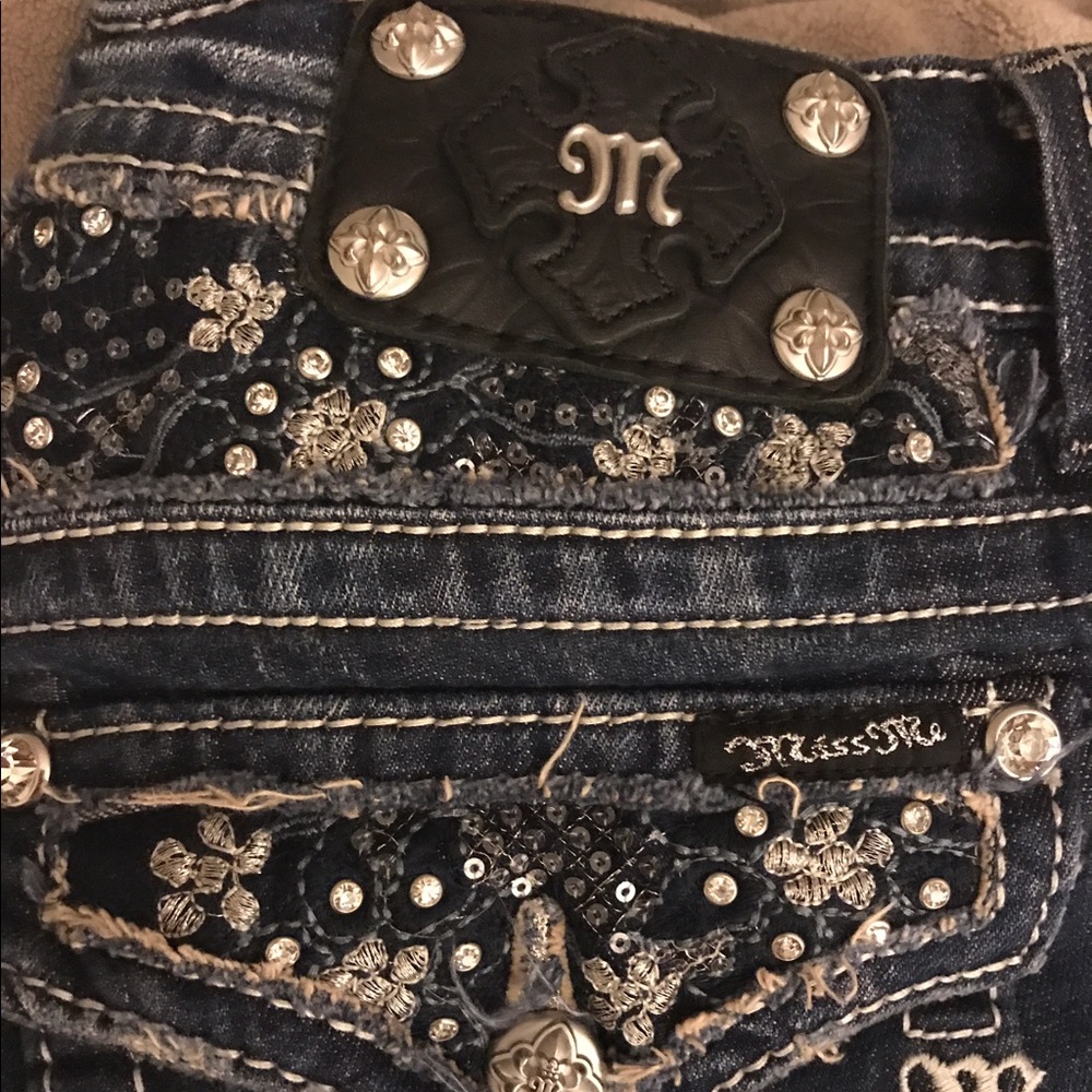 Size 31 Miss Me jeans!