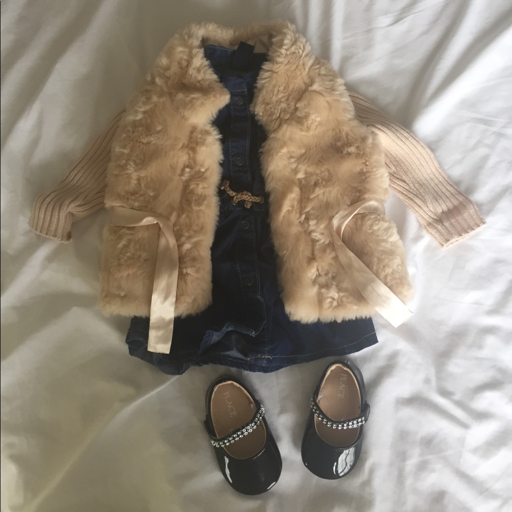 Baby gap/Zara outfit place shoes size 3-6 months