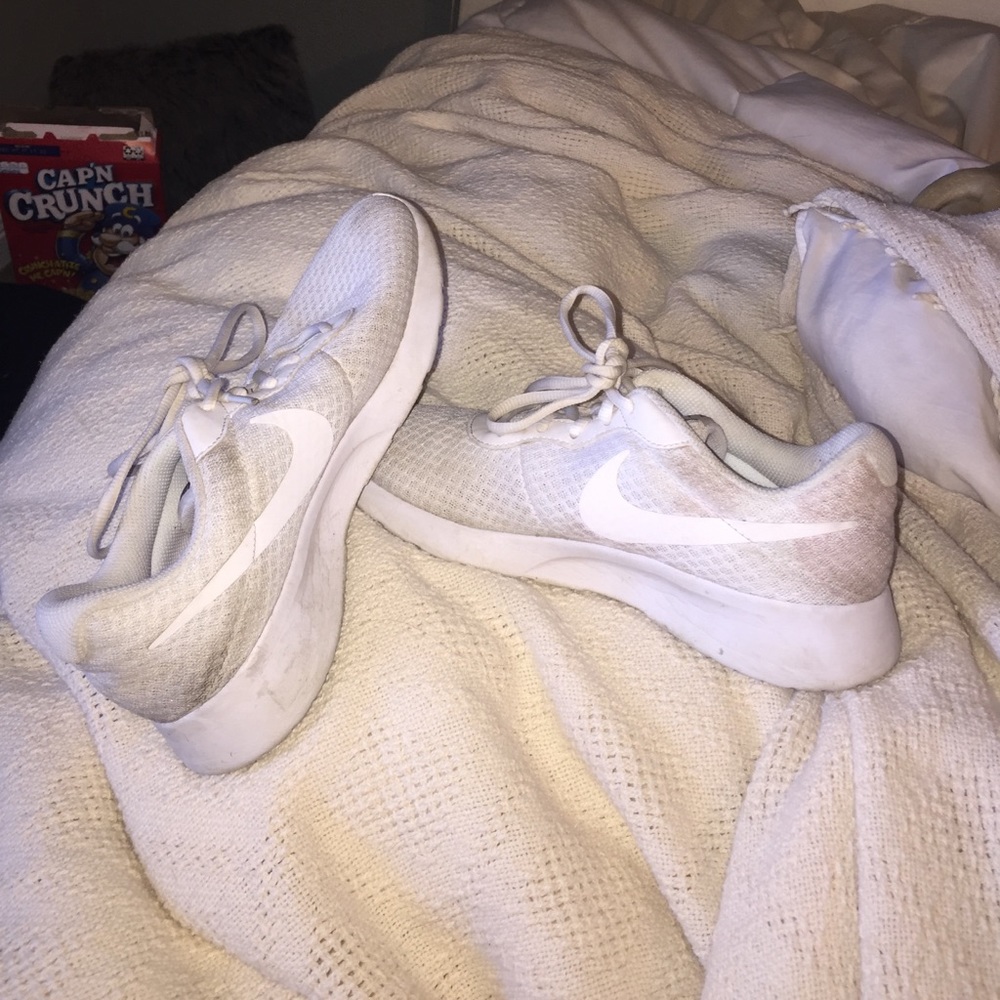 used nike tennis shoes make offers