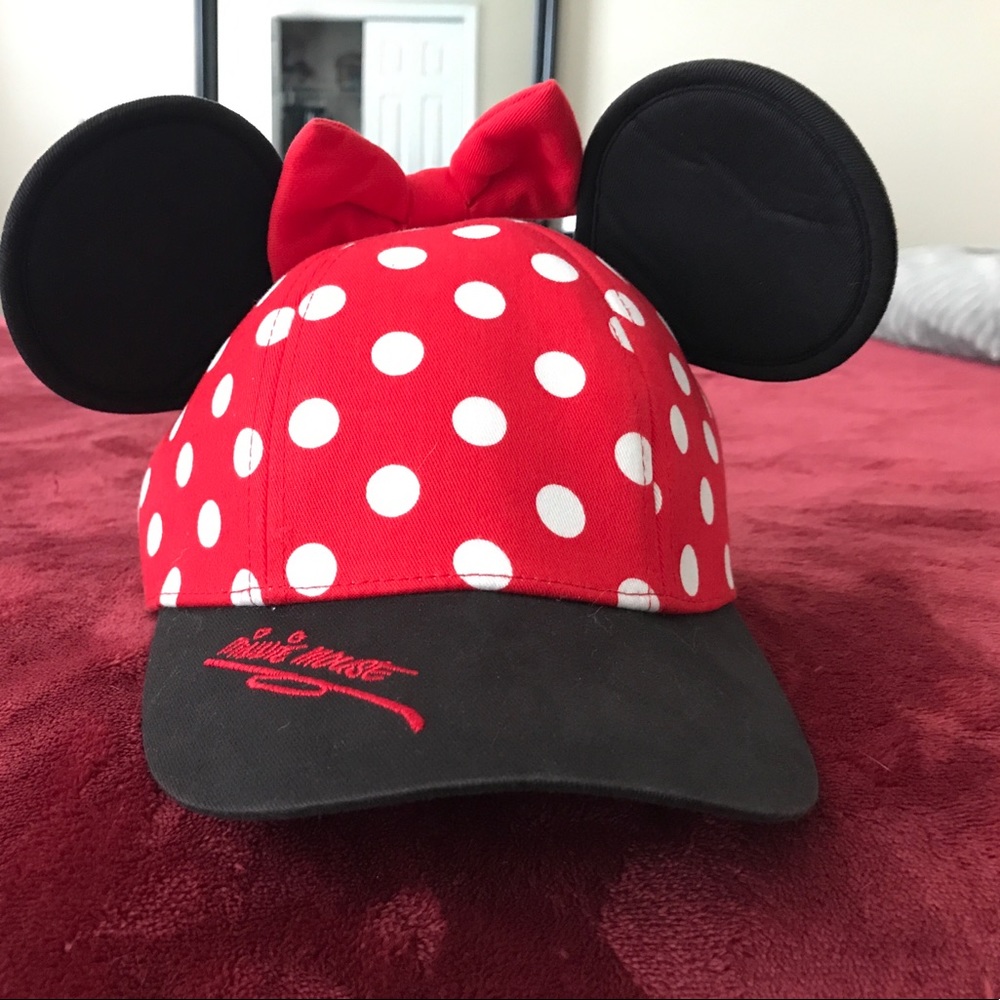 Minnie Mouse snap back