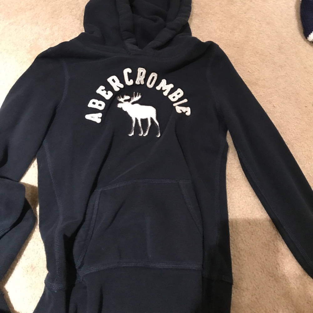 navy hoodie!!