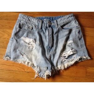 Distressed High Waisted Shorts ||