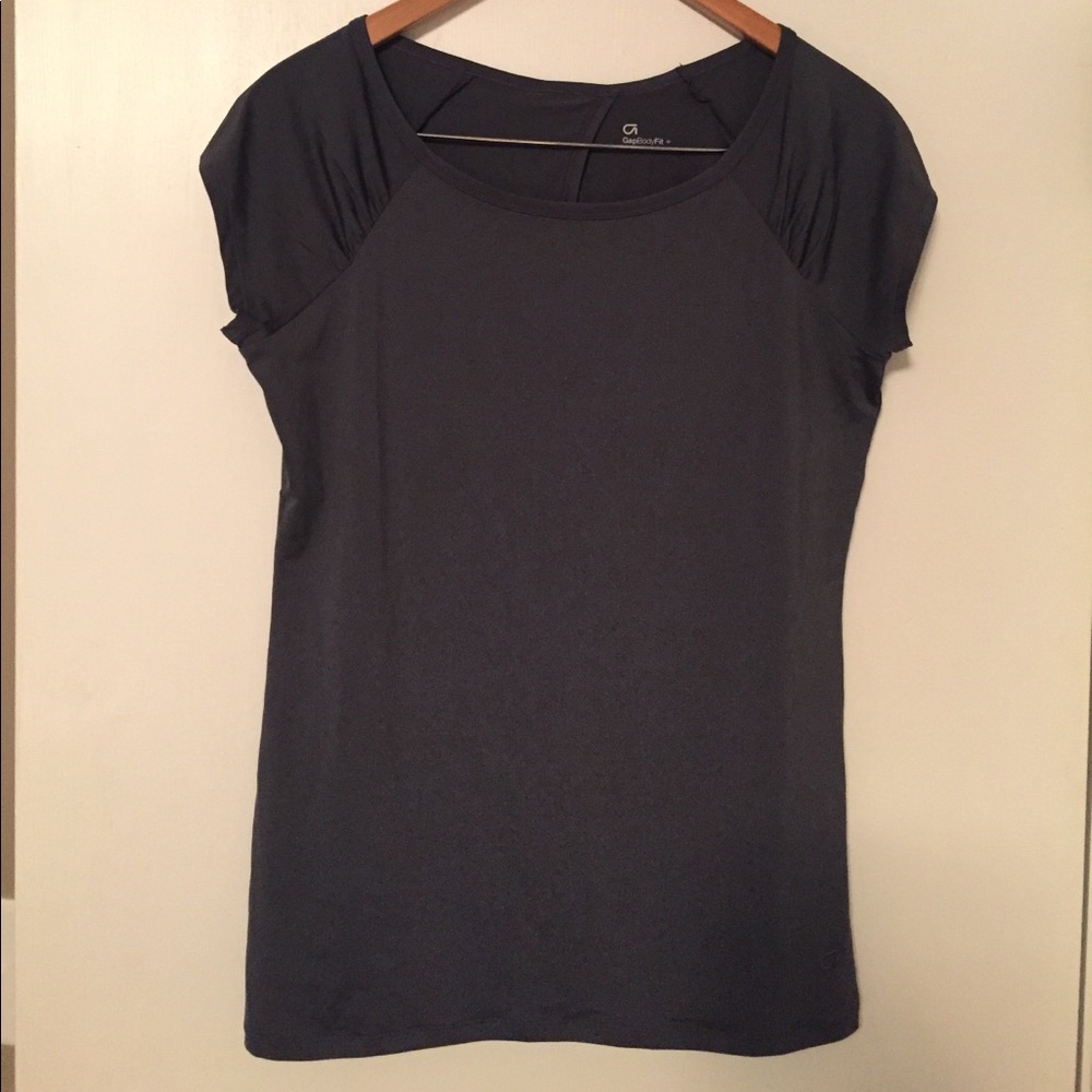 Gap BodyFit grey top