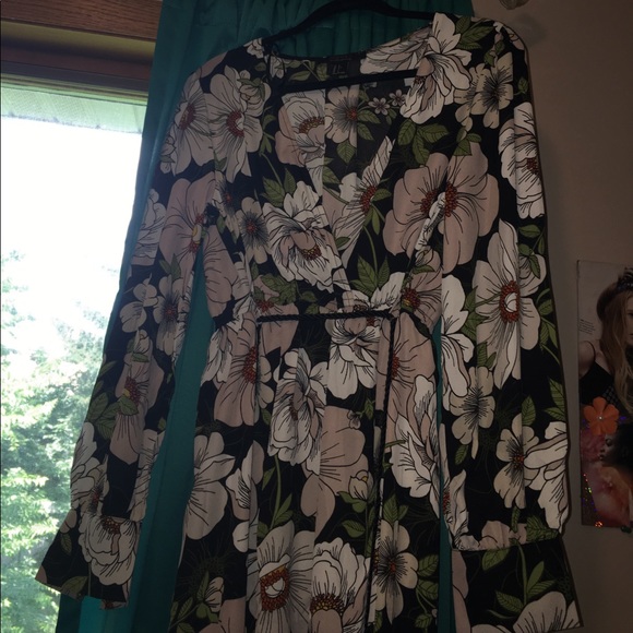 Maxi Dress - Picture 1 of 3