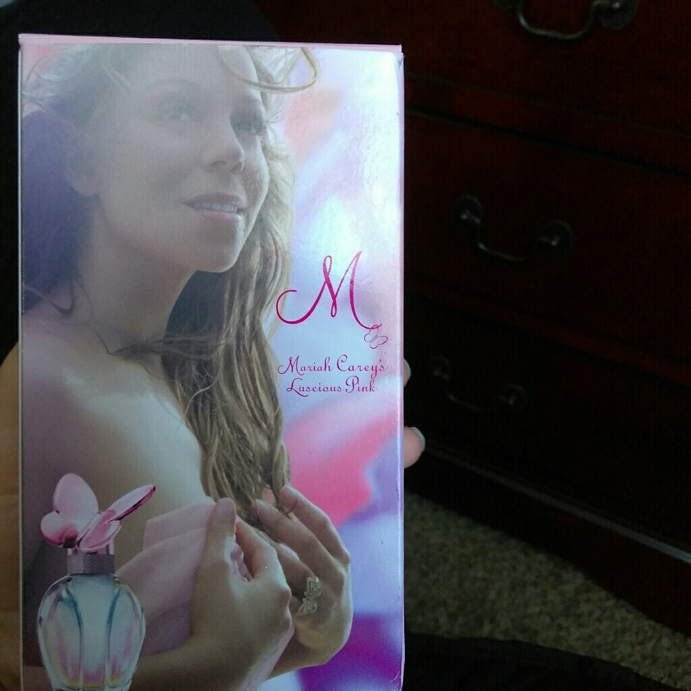 Brand new perfume of Mariah Carey