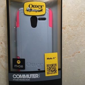 Moto X otter box case. Grey and pink. nip