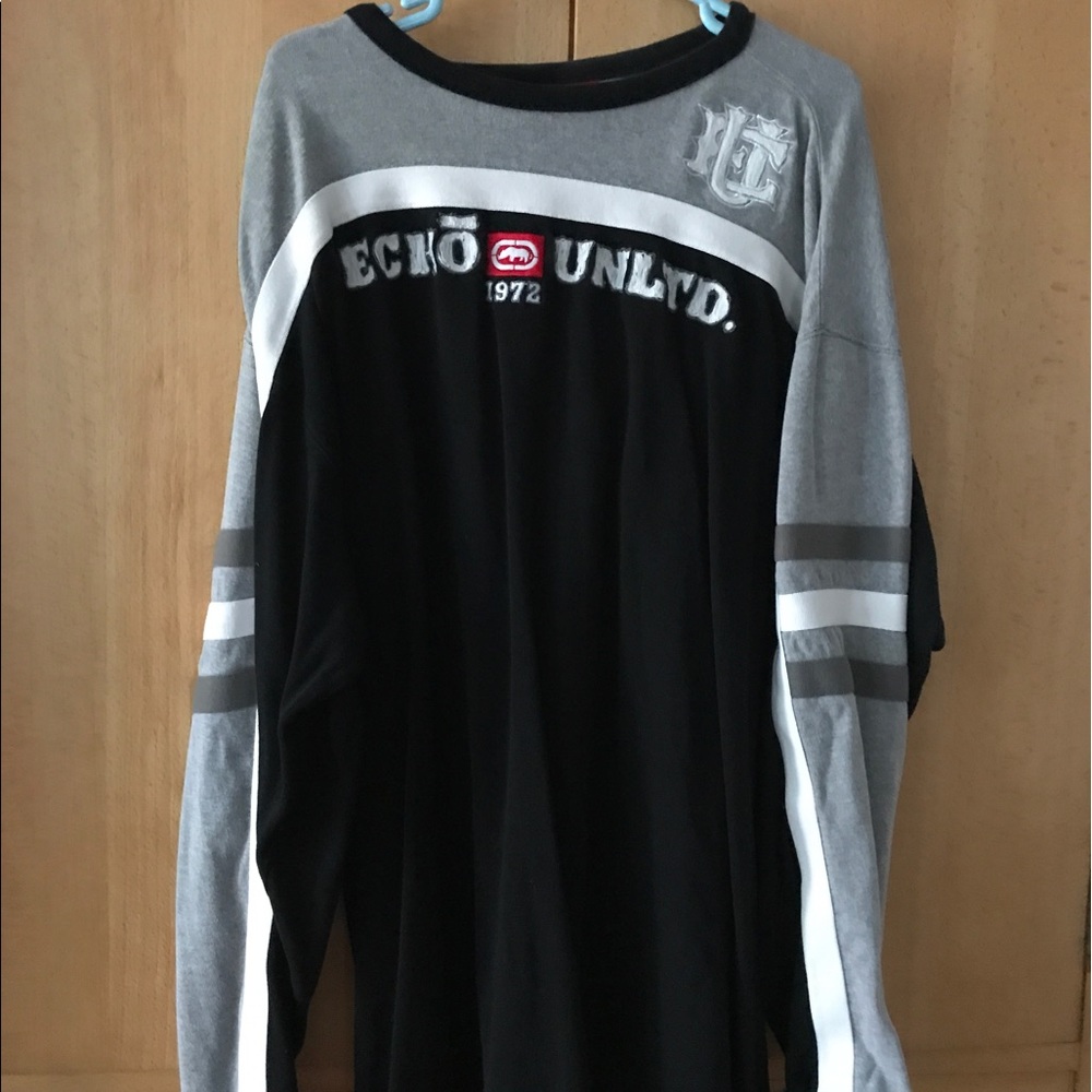 Used great conditon Ecko unltd.sweater size 3xl