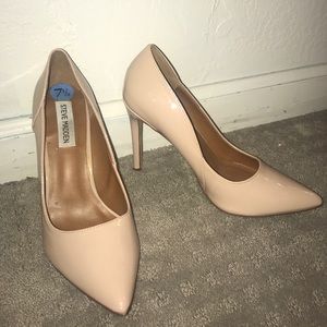 Steve Madden nude pumps