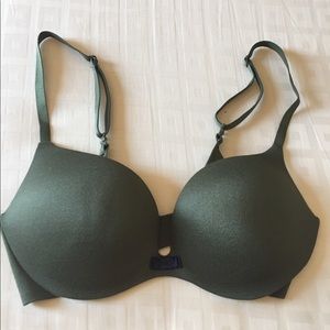 Comfy, sexy Victoria Secret bra!
